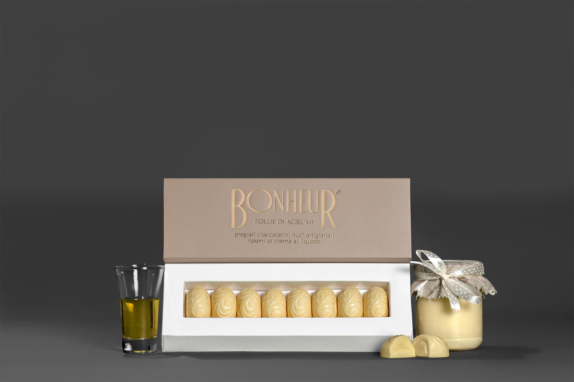 Cioccolatini bianchi in scatola da 8 pz