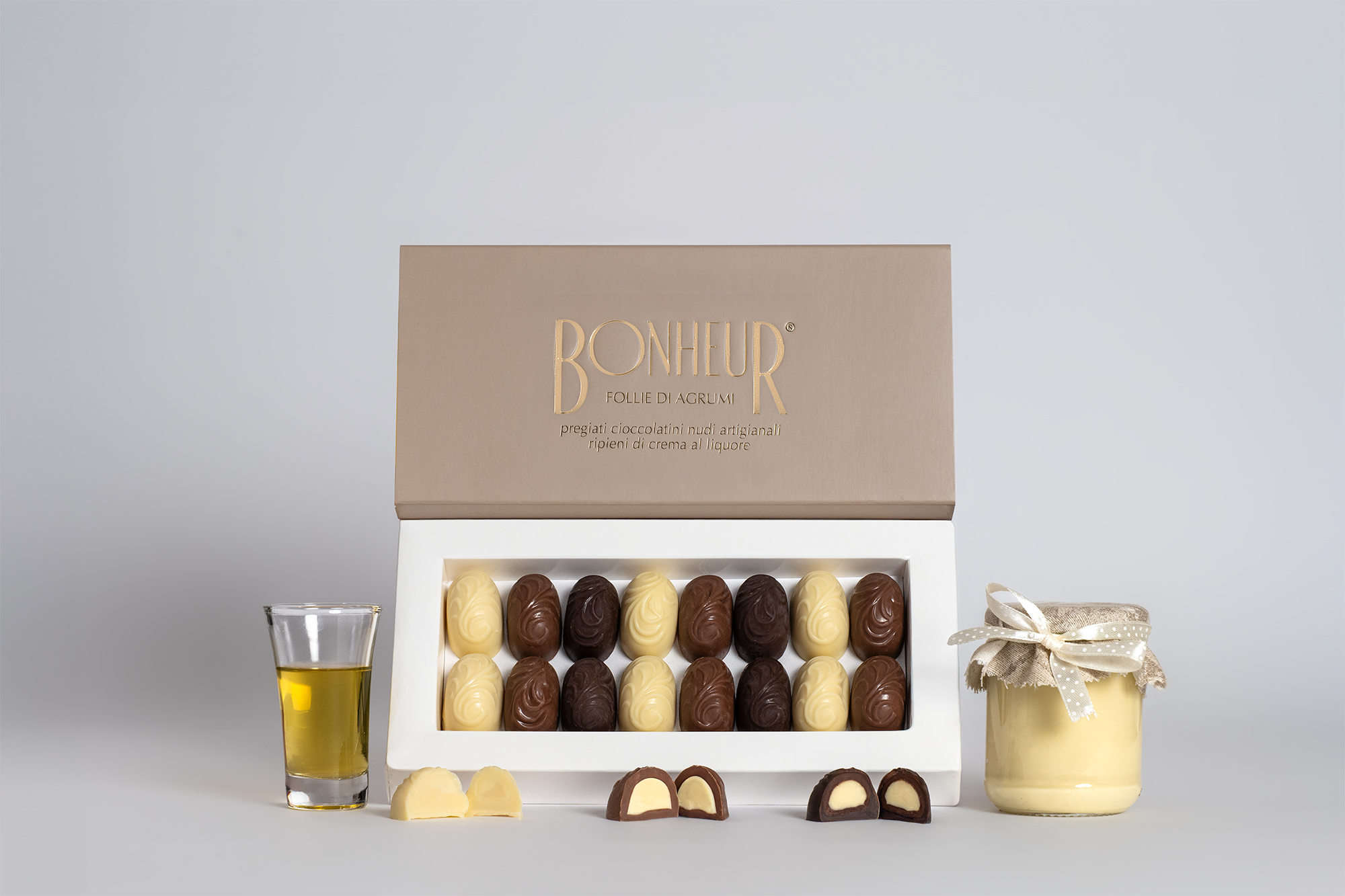 Cioccolatini vari gusti in scatola da 16 pz